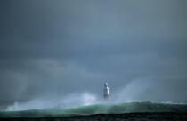Irish light on the lighthouse Inisheer. © Philip Plisson / Plisson La Trinité / AA02455 - Photo Galleries - Aran Islands [The]