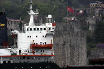 Ramparts of Istanbul. © Philip Plisson / Plisson La Trinité / AA09381 - Photo Galleries - Cargo ship carrying methane