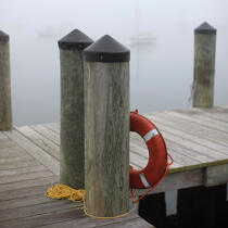 Gateway in Maine. © Philip Plisson / Plisson La Trinité / AA17809 - Photo Galleries - Life buoy