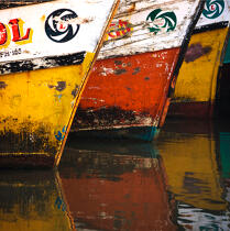 Bows in the port of Cochin. © Philip Plisson / Plisson La Trinité / AA19437 - Photo Galleries - Kerala